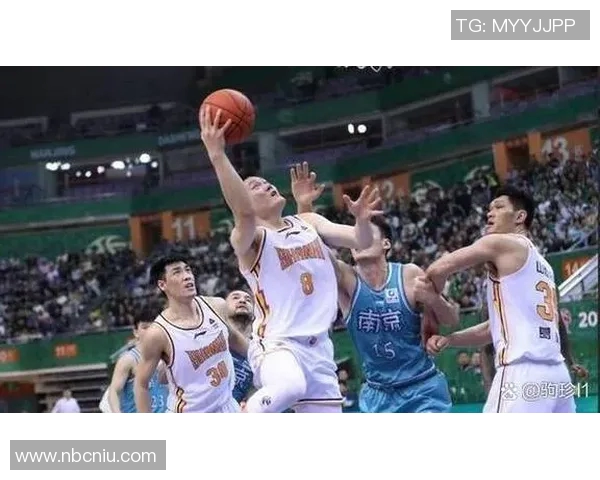 内政联队与卡沙的激烈对决揭示了球队实力与战术的较量 内政联队与卡沙的激烈对决揭示了球队实力与战术的较量