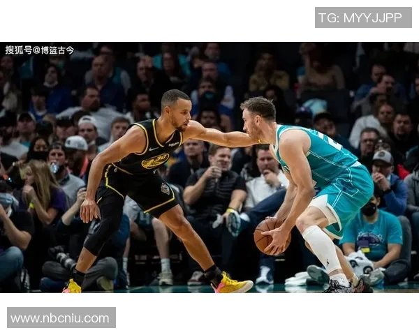 赫伯特琼斯的篮球之路与成长历程探析