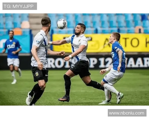 尼美根主场迎战坎布尔争夺关键三分的激烈对决即将上演 尼美根主场迎战坎布尔争夺关键三分的激烈对决即将上演